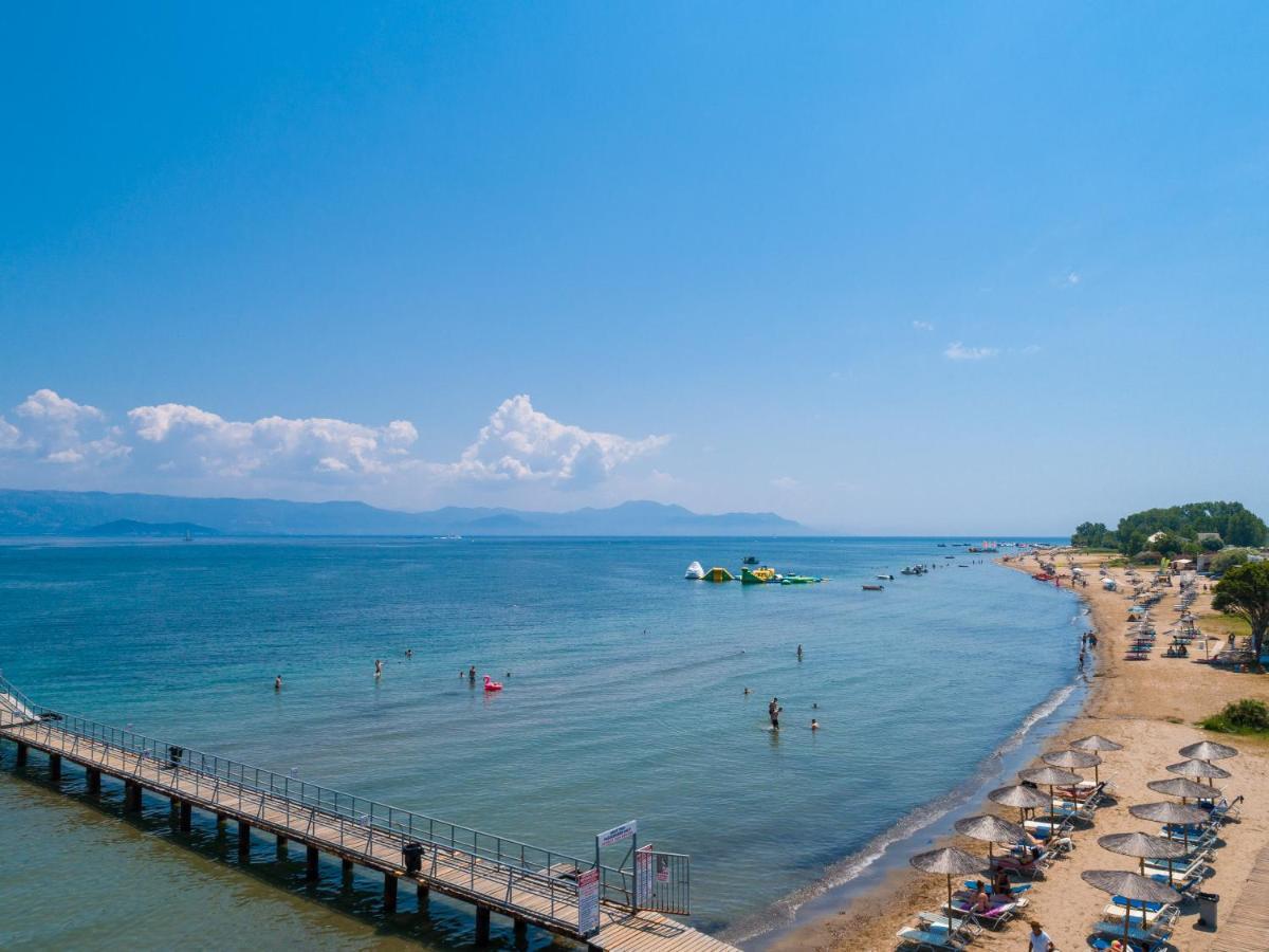 Paralia Studios Kávos Buitenkant foto